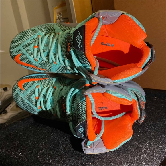 Lebron 12 NSRL - Picture 5 of 7